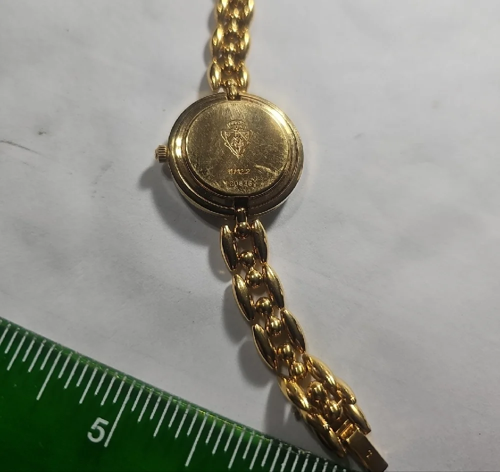 Gucci Gold Chain-Link Bracelet Watch with Silver Bezel Swiss Made